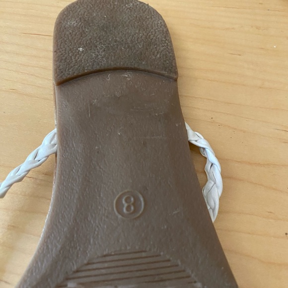 Women's White and Tan Flip Flops - Picture 4 of 4